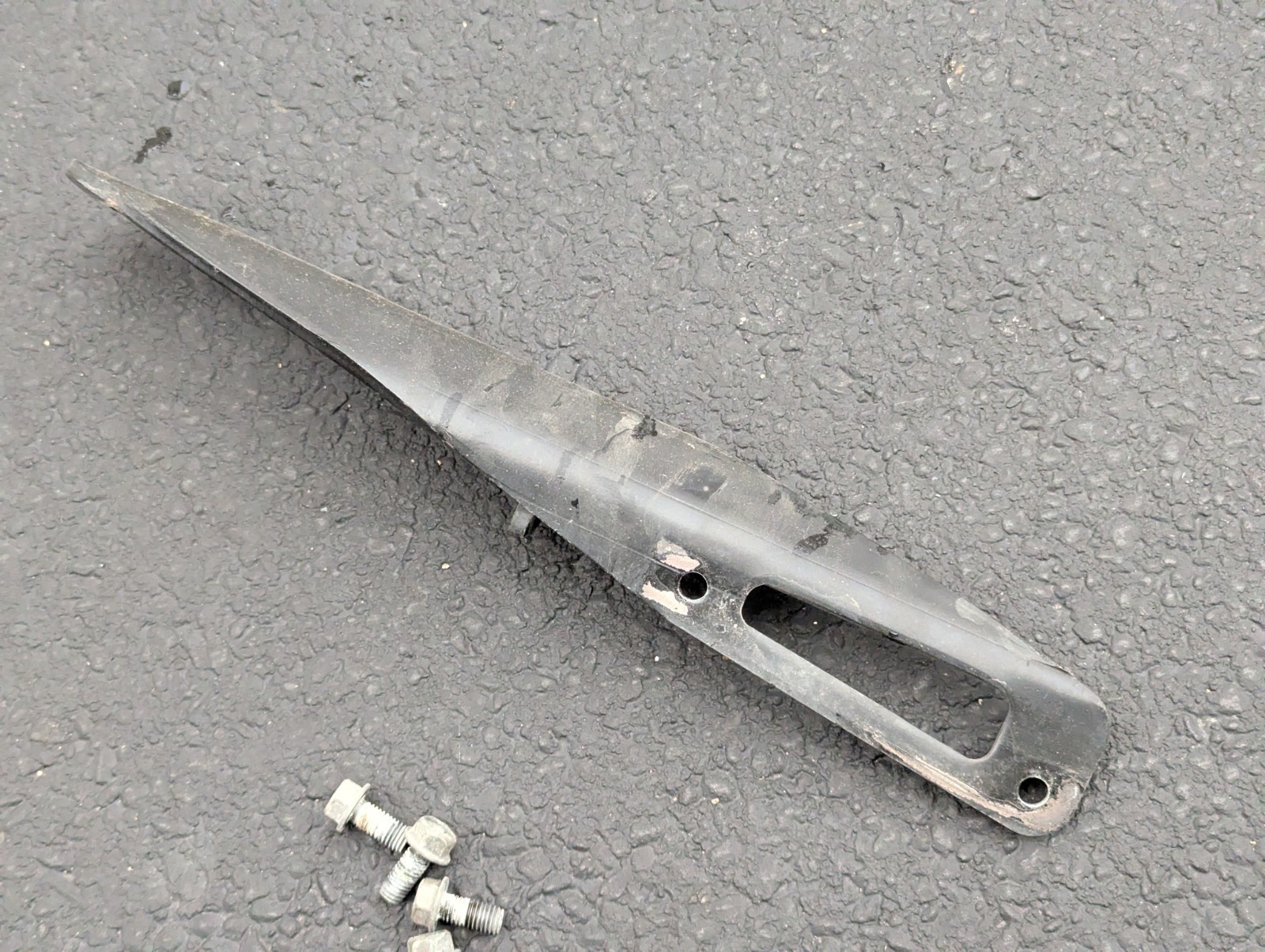 07 Honda VTX 1300 C Rear Right Exhaust Bracket w/Hardware 18456-MEM-670 OEM