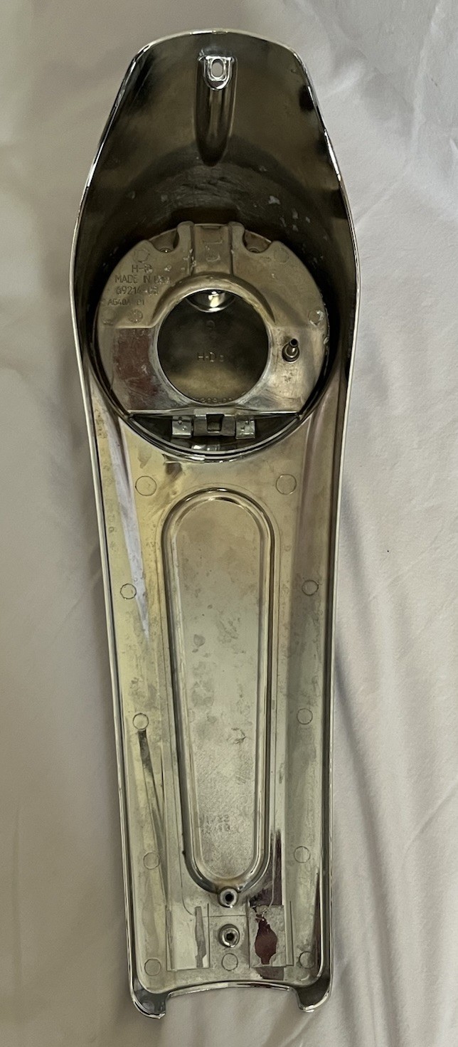 Harley Touring FLHX Street Glide OEM Fuel Tank Console Willie G Skull NO KEY