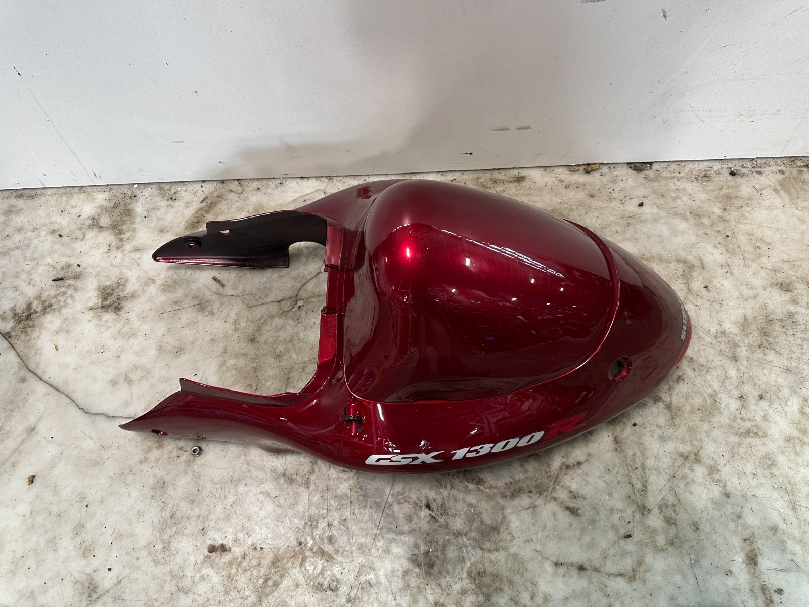 99-07 Suzuki Hayabusa GSXR 1300 BACK REAR TAIL FAIRING SEAT COWL LIGHT OEM MINT