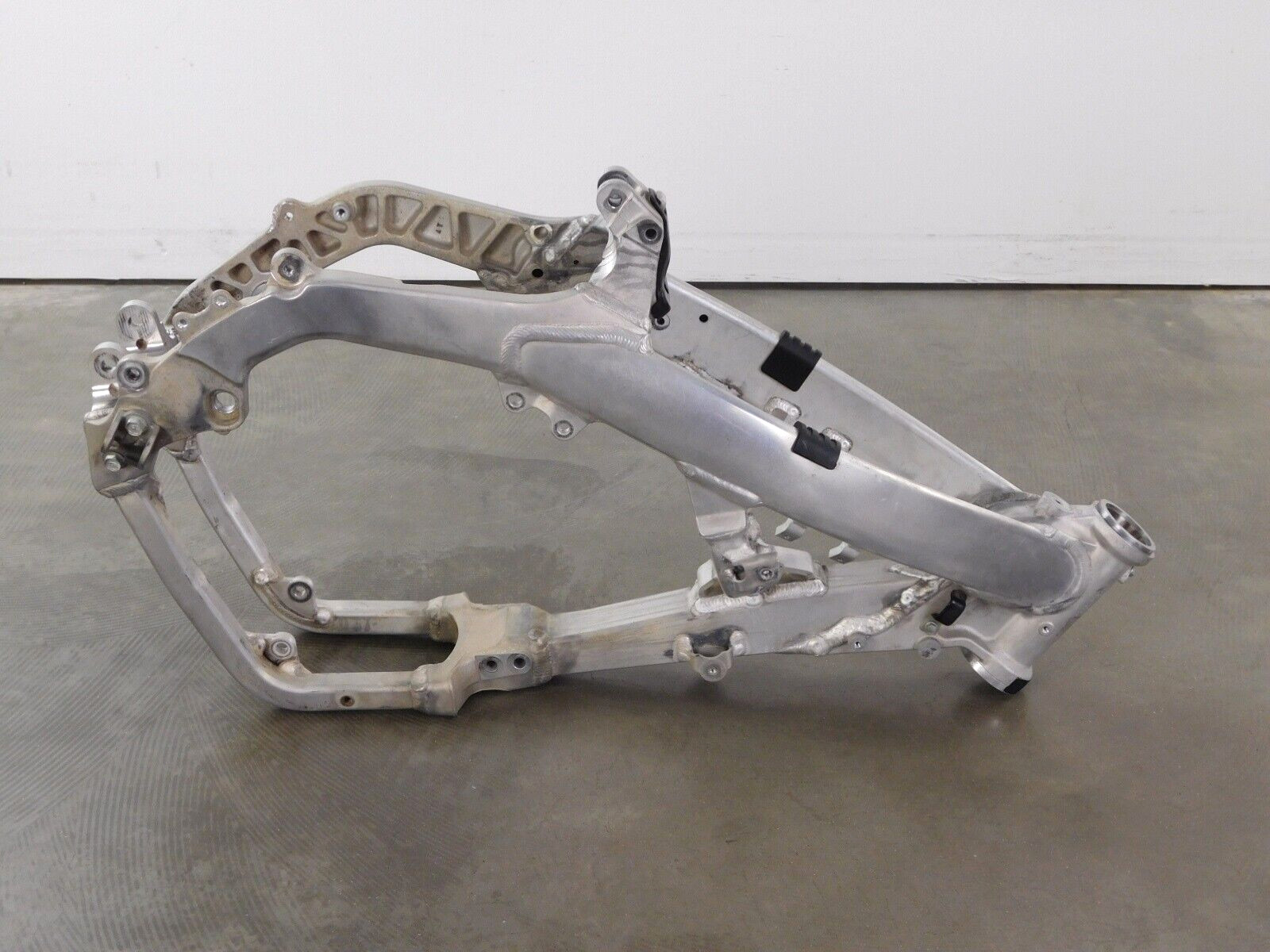 STRAIGHT! MAIN FRAME *NICE! Mainframe / Body (YES!) EZ REG Chassis 08-09 RMZ450