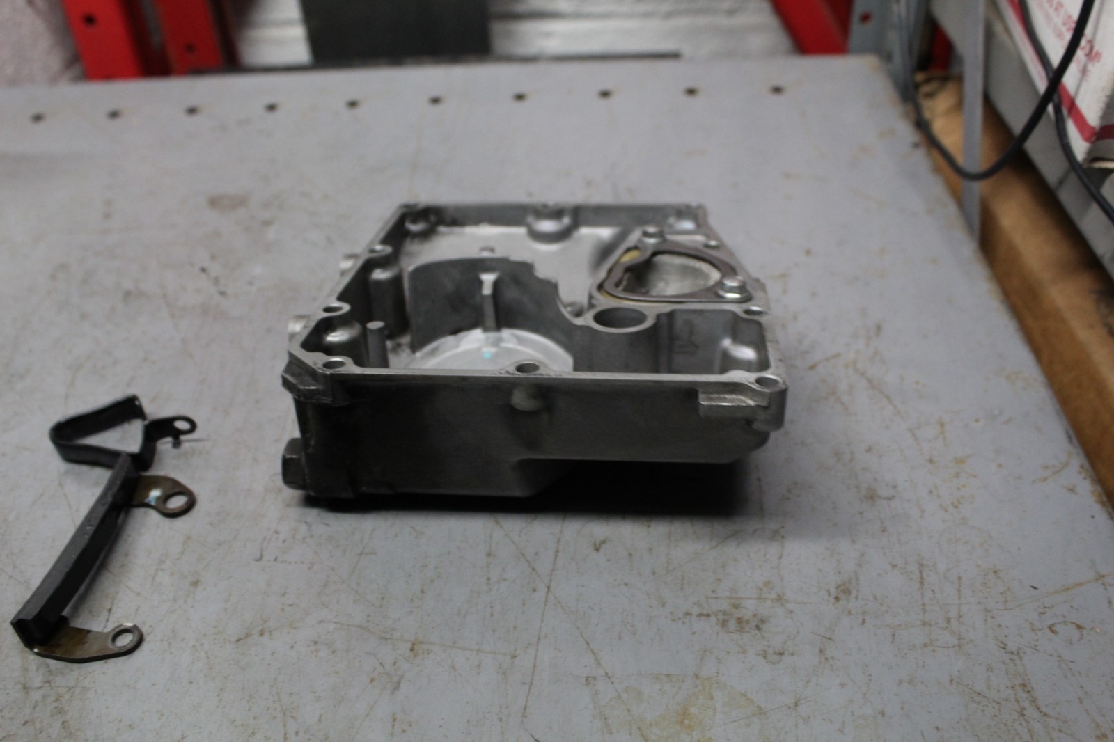 2022 KAWASAKI NINJA 650 USED OEM ENGINE OIL PAN