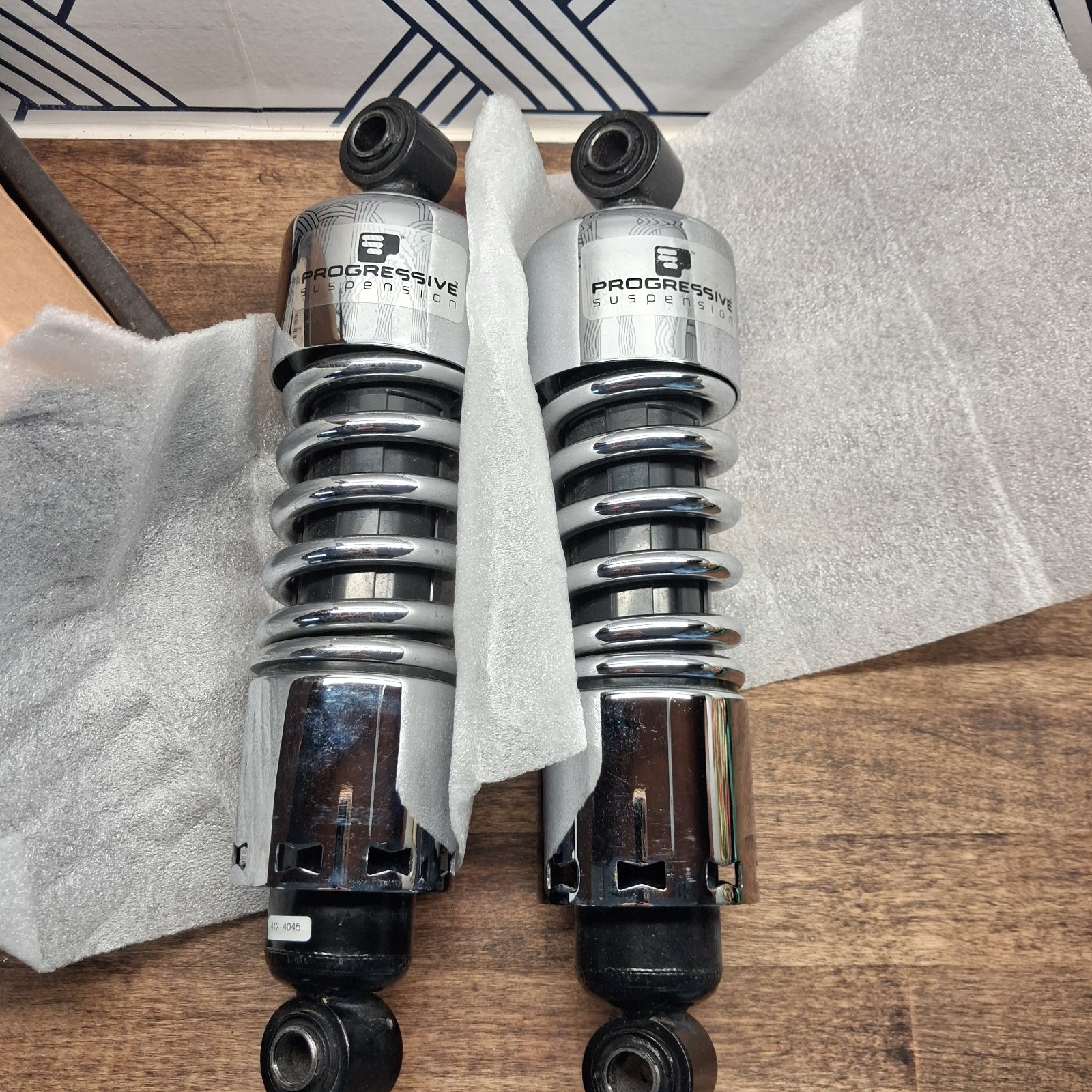 Progressive Suspension Heavy-Duty Shocks 11″ 412-4045C Harley-Davidson