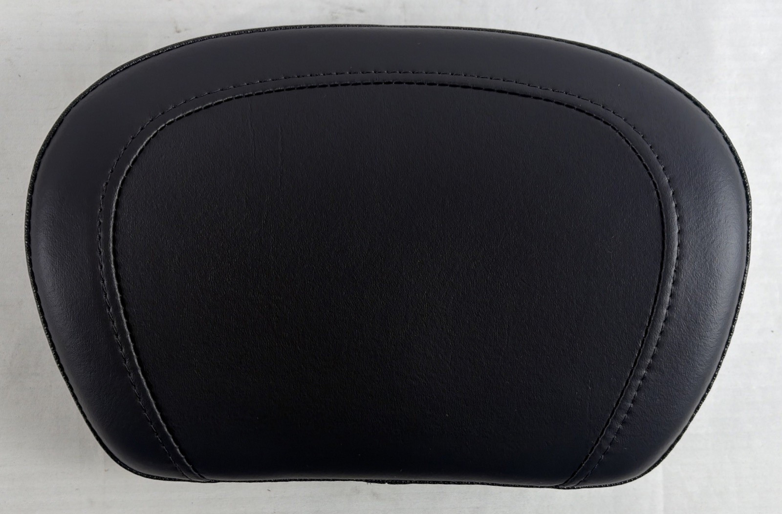 HARLEY DAVIDSON GENUINE SMOOTH OVAL PASSENGER BACKREST PAD KIT 52300734