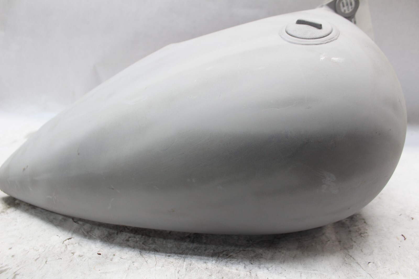 61290-92 CUSTOM STRETCHED SOFTAIL FUEL TANK, RIGHT – 3.5 GAL. (PRIME) HARLEY DAV