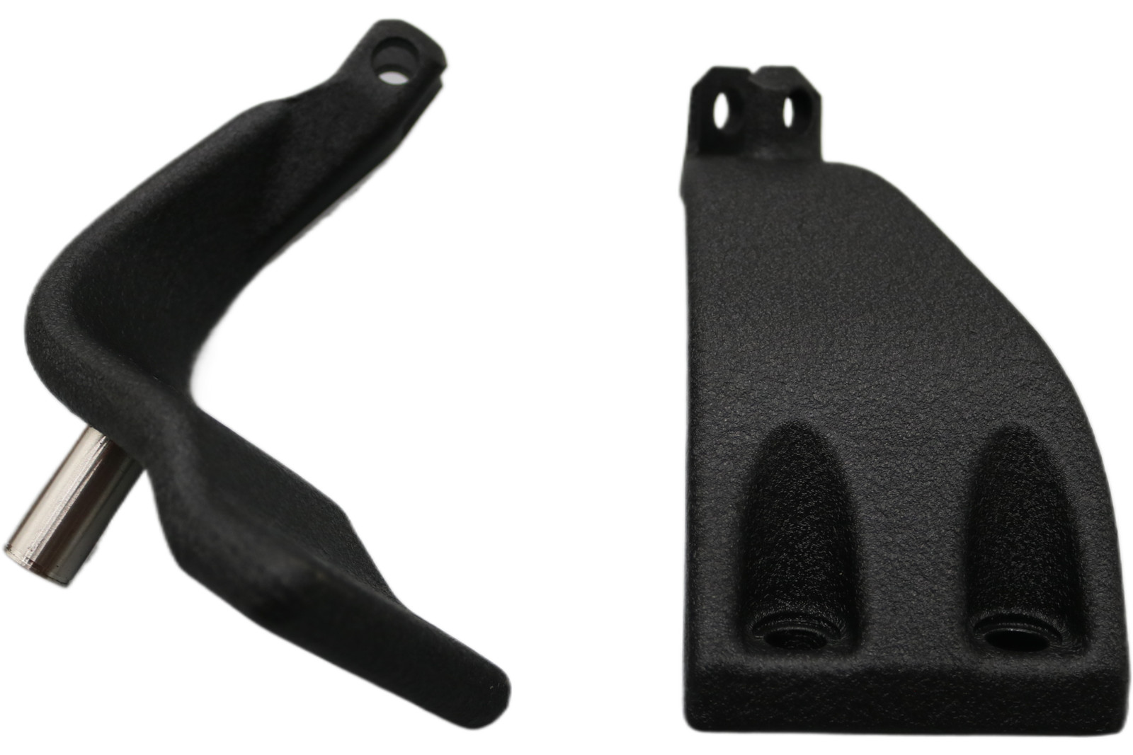 50667-07 50666-07 NEW OEM 2007-2017 HARLEY-DAVIDSON DYNA FOOTPEG MOUNTS PAIR