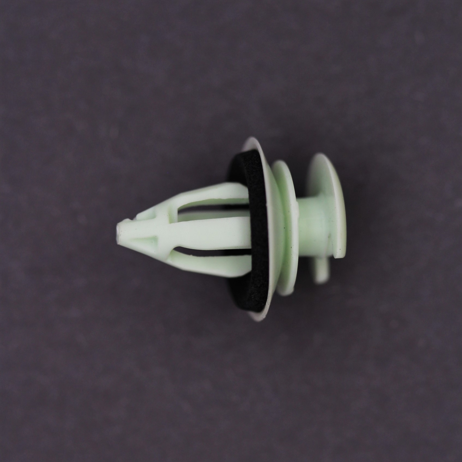 Clip With Seal Ring Part Number – 51-41-8-247-000 For BMW