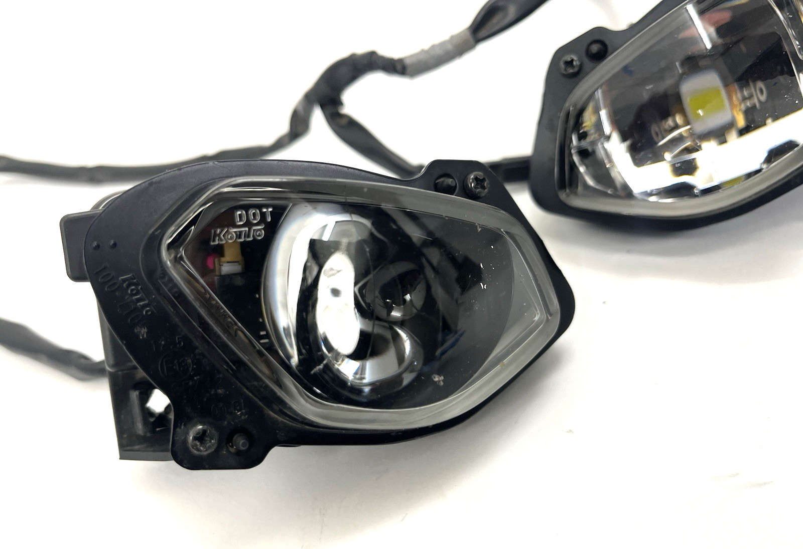 2020-2024 Yamaha R1 OEM Headlight Bulbs *SEE DESCRIPTION*