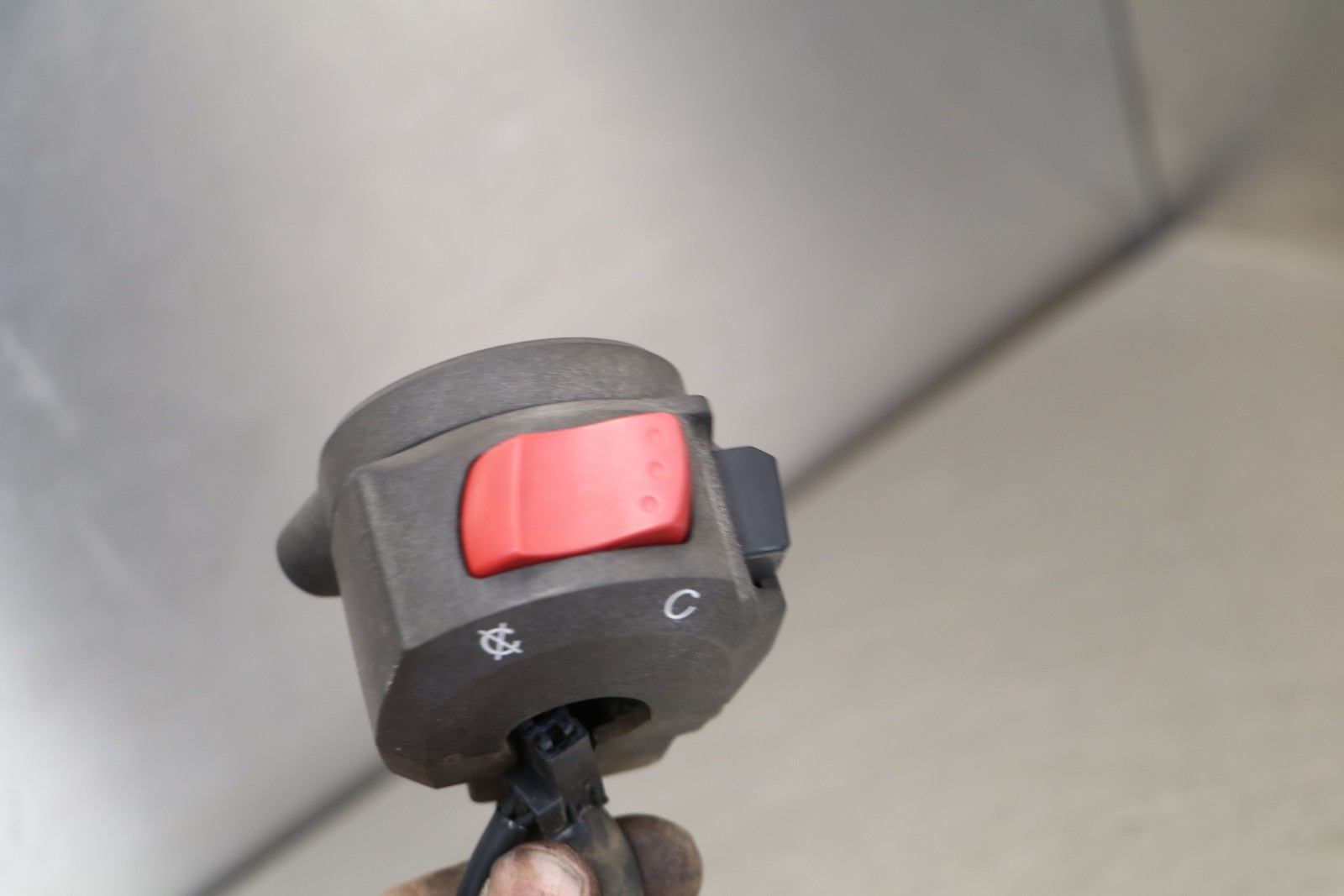 08-09 SUZUKI GSXR600 GSXR 600 RIGHT CLIP ON HANDLE KILL OFF START SWITCH
