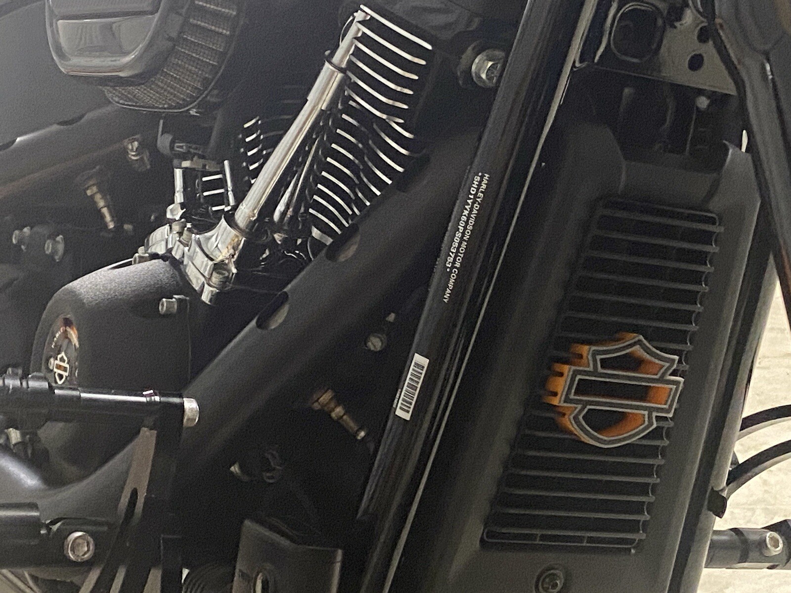 CUSTOM Colours, Oil Cooler Stone Guard, Suits ’18-later Harley M8 Softail