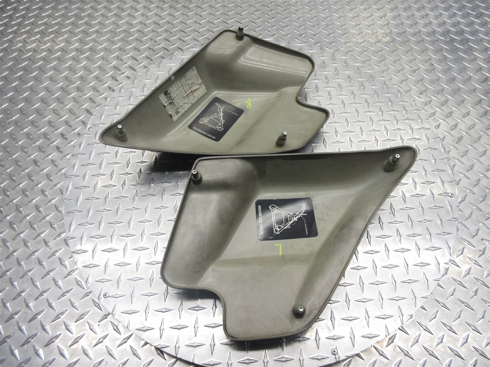 1998 98 Harley Davidson FLHTCUI Electra Glide Ultra Classic OEM Side Covers Pair