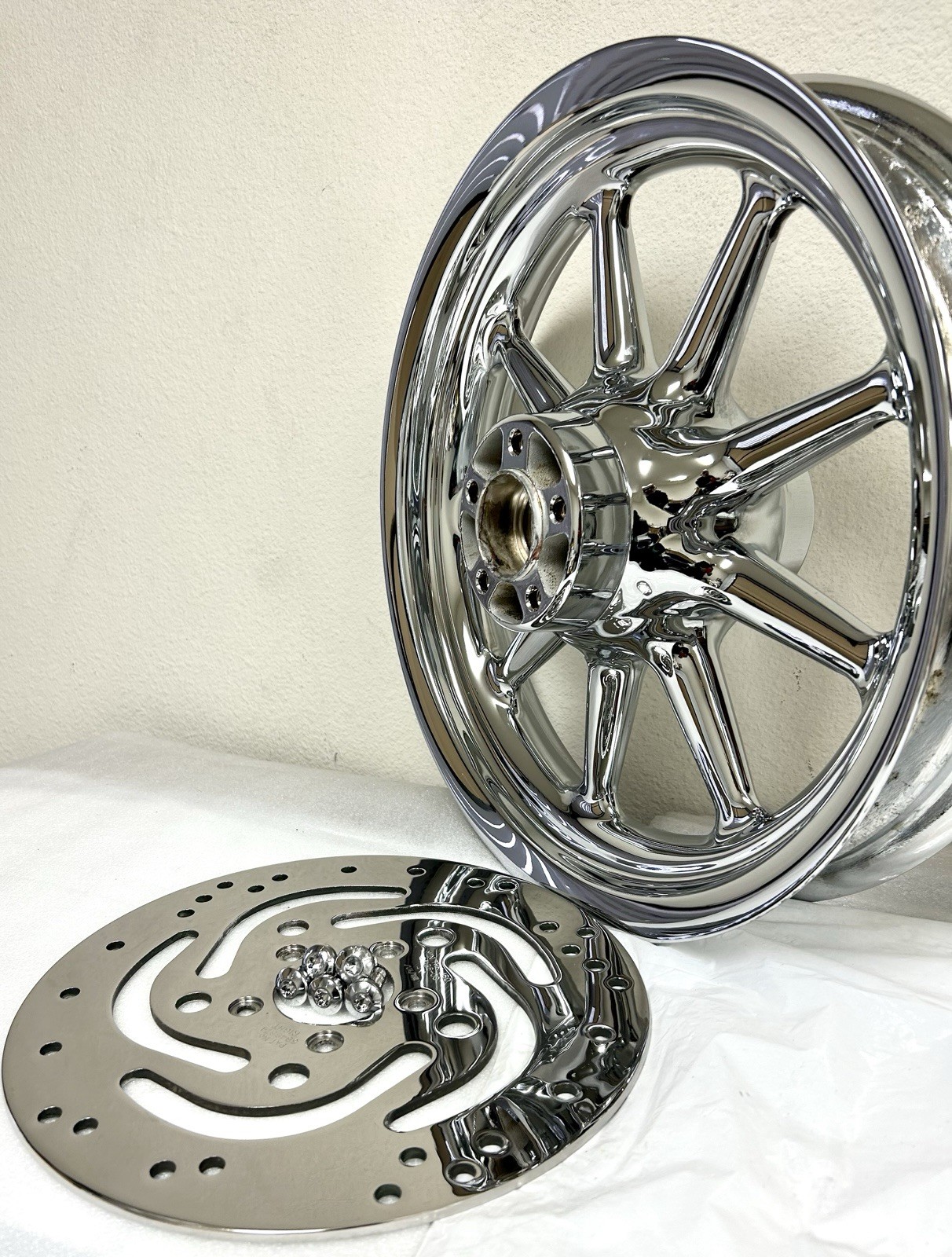 Harley Touring 1″ AXLE MAG Wheel ROAD GLIDE Chrome Front 2000-08 W/2 Rotors OEM