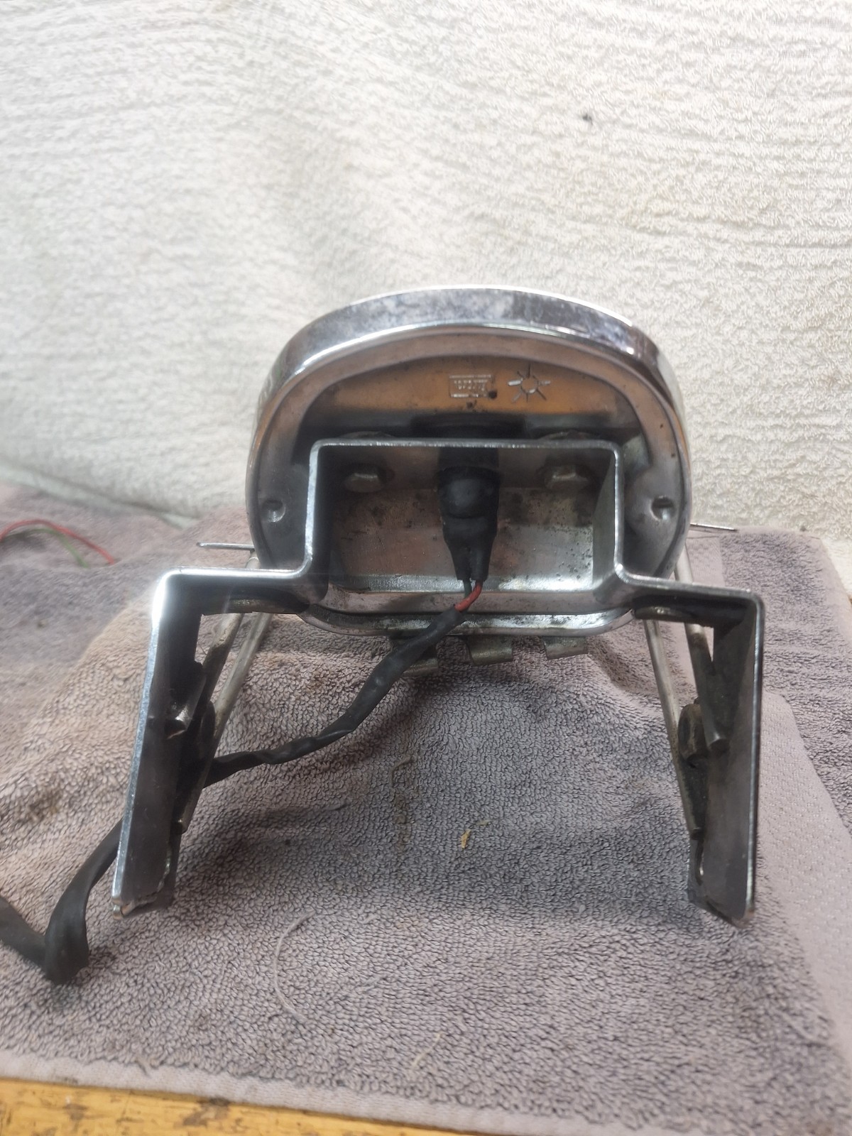 59993-80A Vtg Harley Softail Dyna Chrome License Plate Bracket Tail Light Mount
