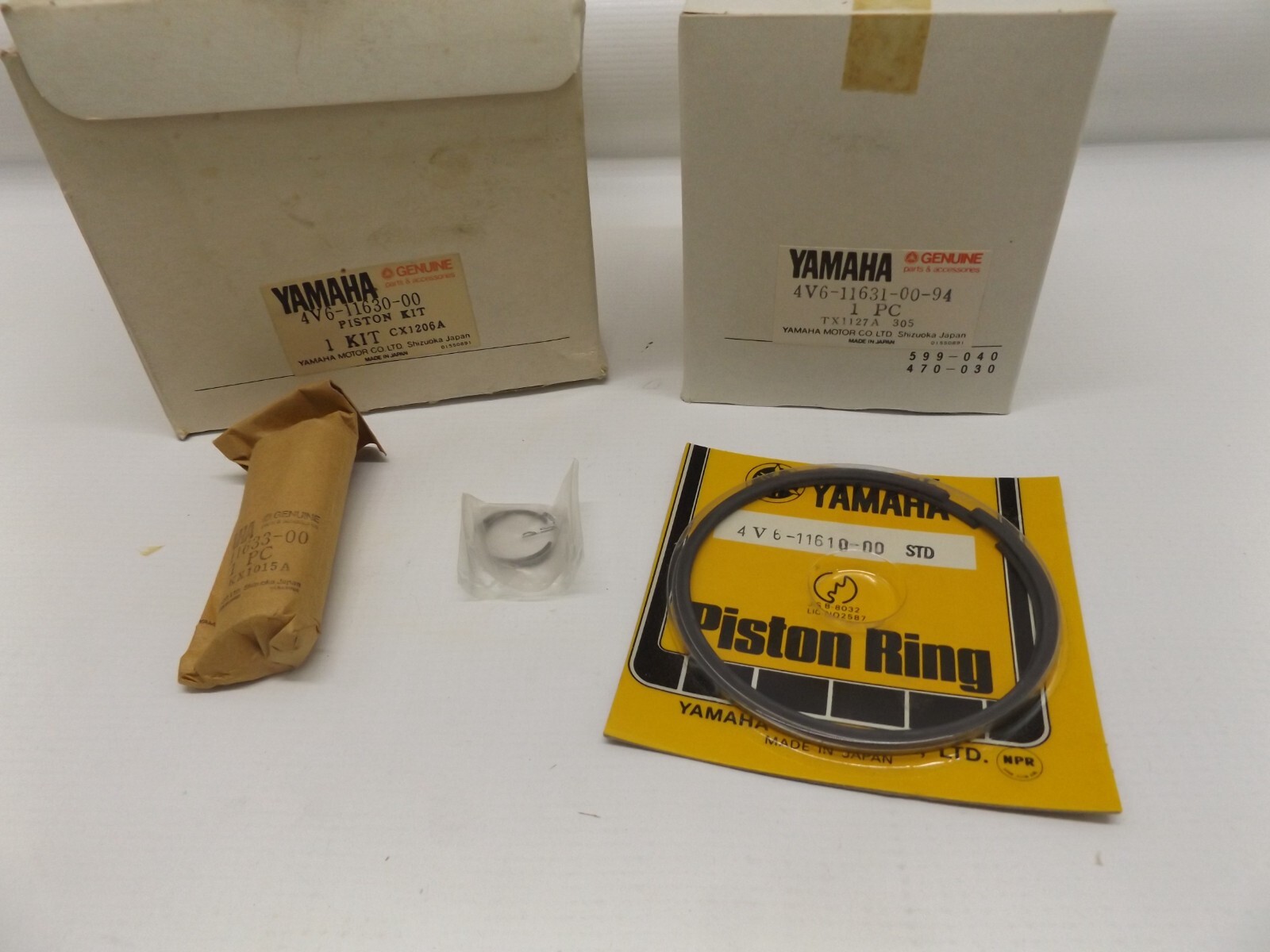 NOS YAMAHA 4V6-11630-00-00 PISTON KIT STD BORE IT1465