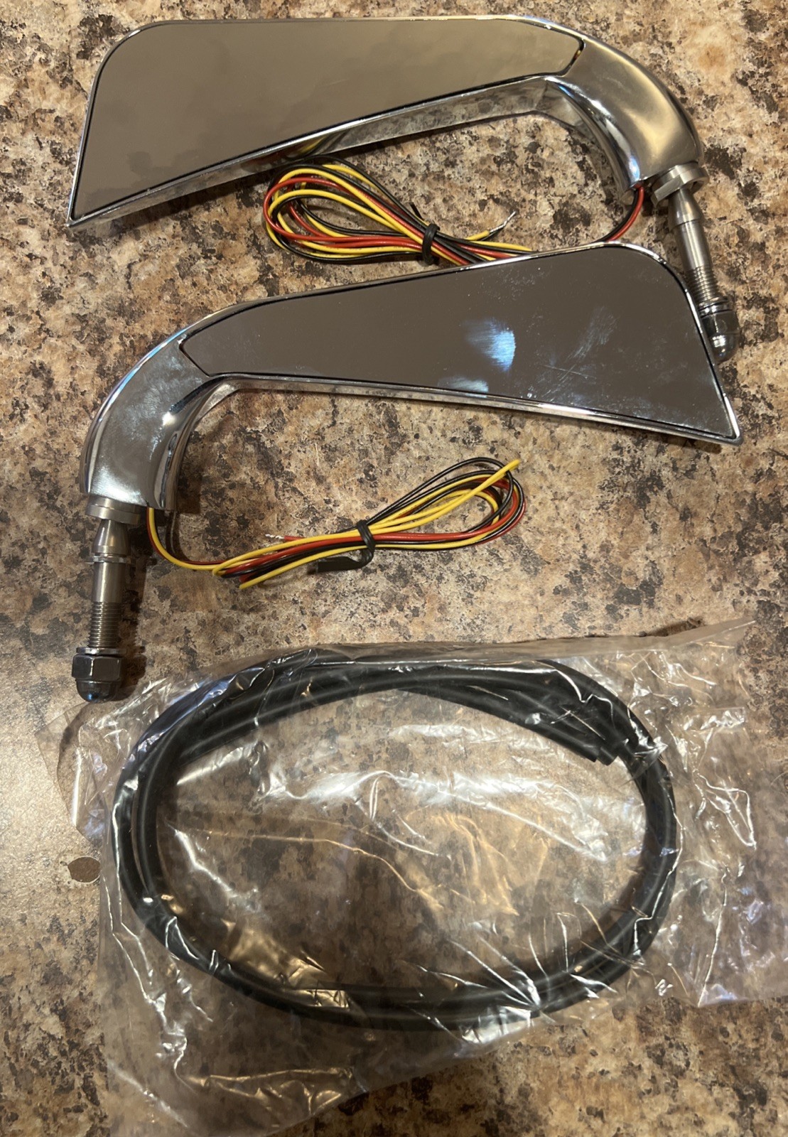 KiWav Motorcycle mirror AXE Chrome LED Signal 10mm KIW-SS-ML01 In Box