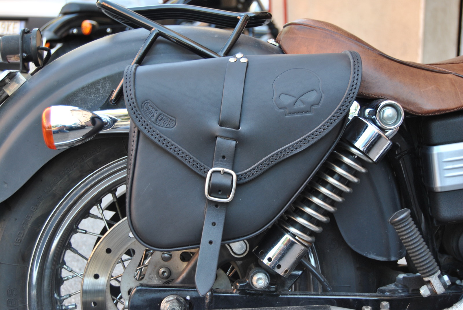 SADDLE BAG LEFT&RIGHT SIDE FOR HARLEY DAVIDSON DYNA STREET BOB WIDE GLIDE FATBOB