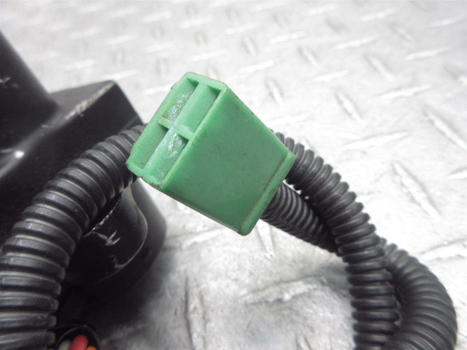 1988 88 Suzuki GSX1100 Ignition Switch Key Matching Oem