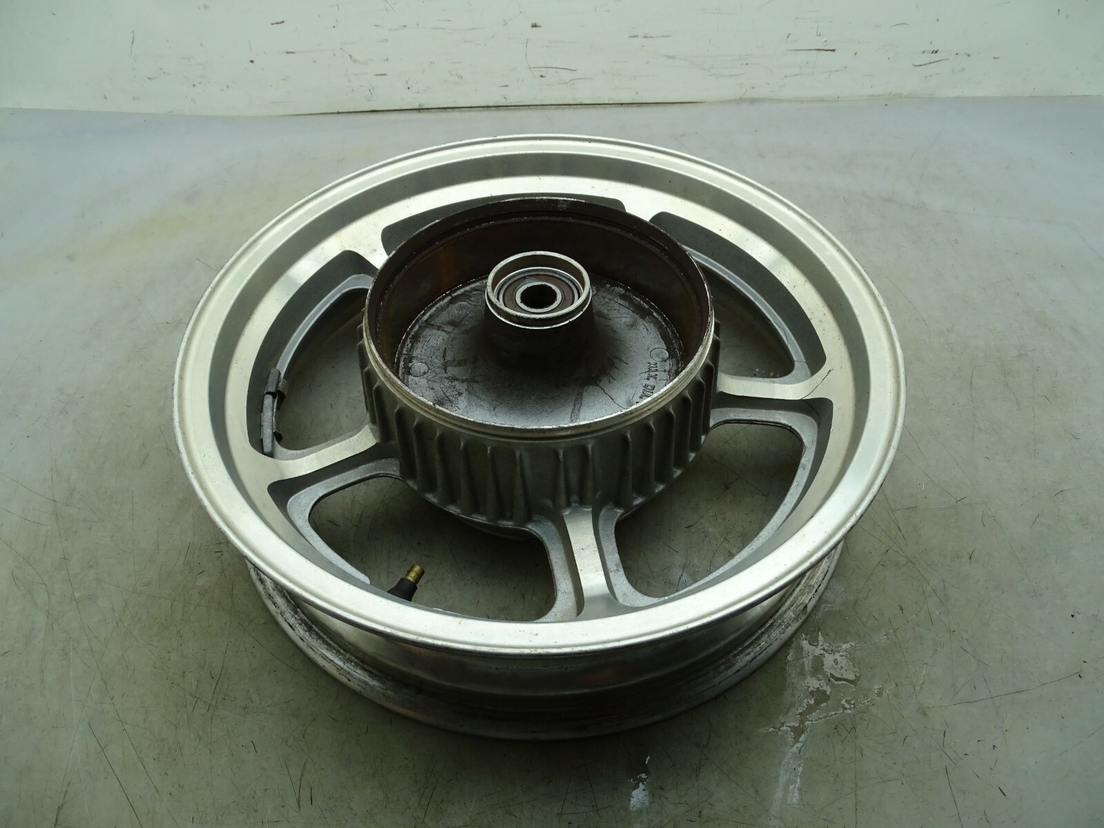 98 HONDA SHADOW SPIRIT VT 1100 ALLUMINUM MAG REAR WHEEL E-2325