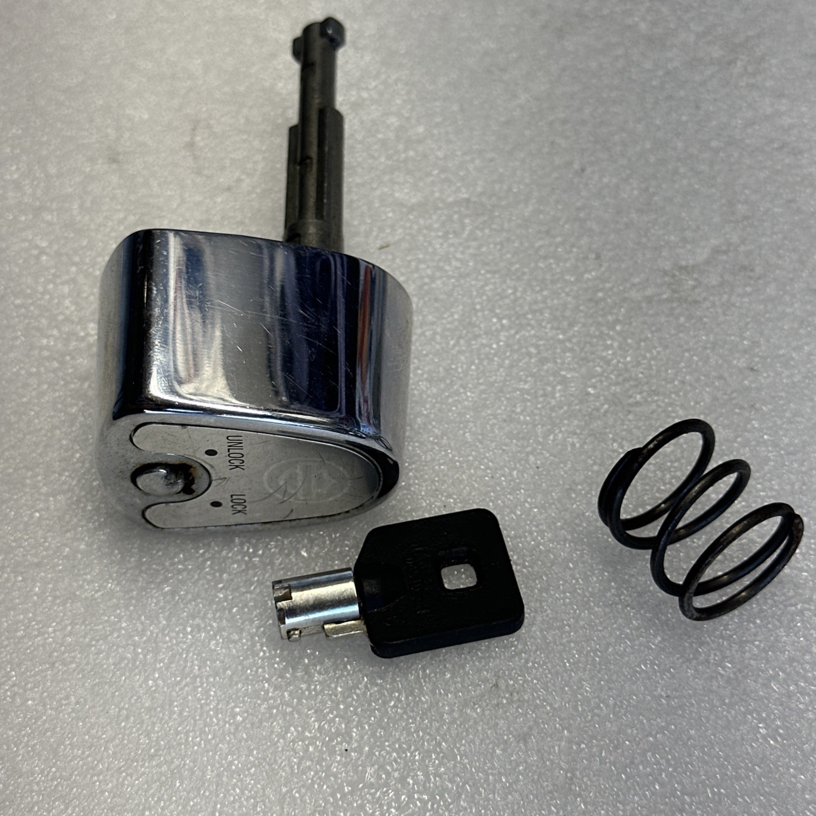 2003-2013 OEM Harley Touring Ignition Switch Knob w/ Keys – Chrome
