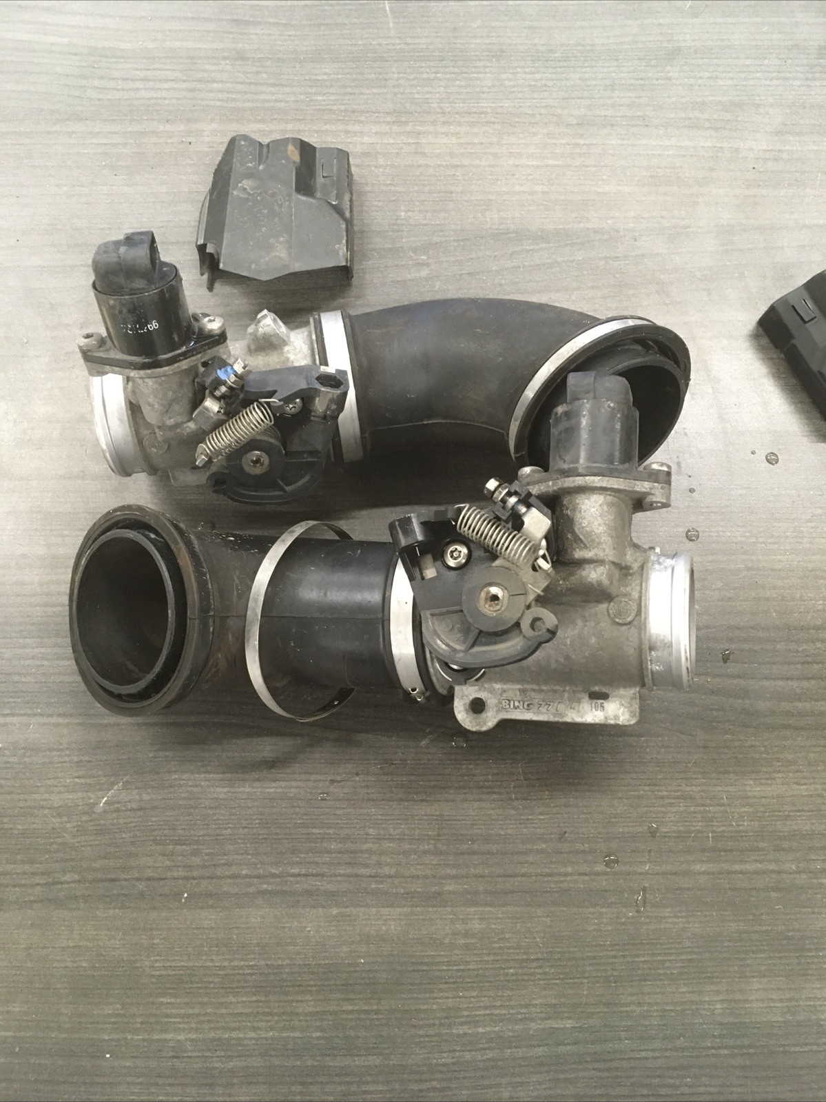 2005-2009 BMW R1200RT Left/Right Throttle Bodies 260230