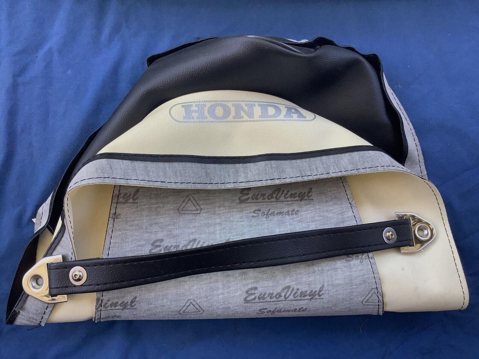 New high quality SEAT COVER+FOAM+STRAP fits 1982-1983 Honda C70 Passport