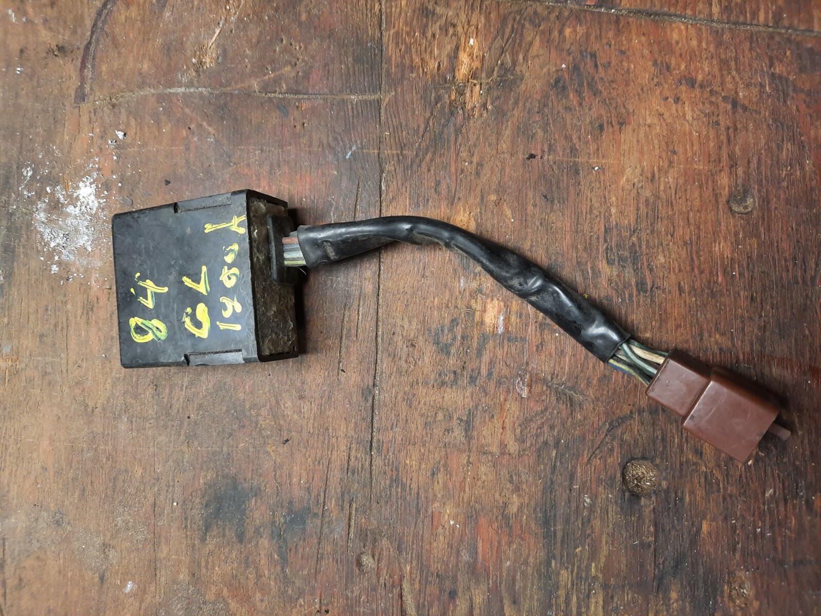 83-84 Honda GL1100 GL1200 Goldwing Turn Signal Cancel Unit 35220-MB9-781