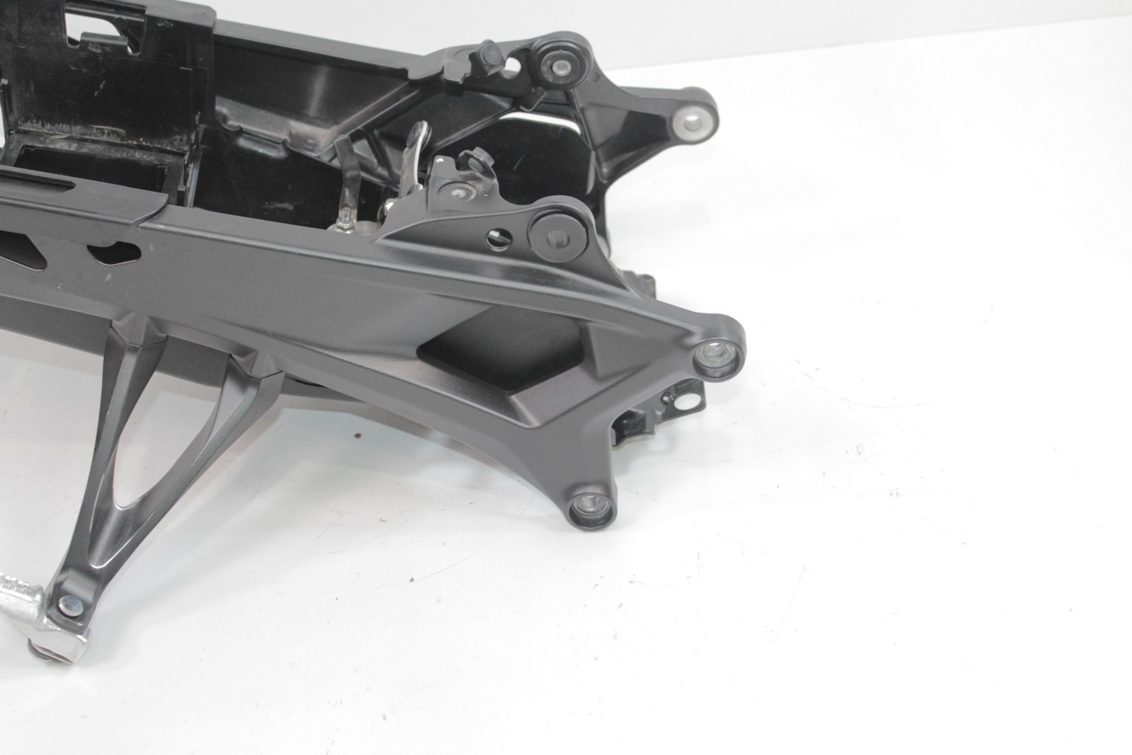 17-26 HONDA CBR1000RR REAR SUBFRAME BACK SUB FRAME STRAIGHT #0620