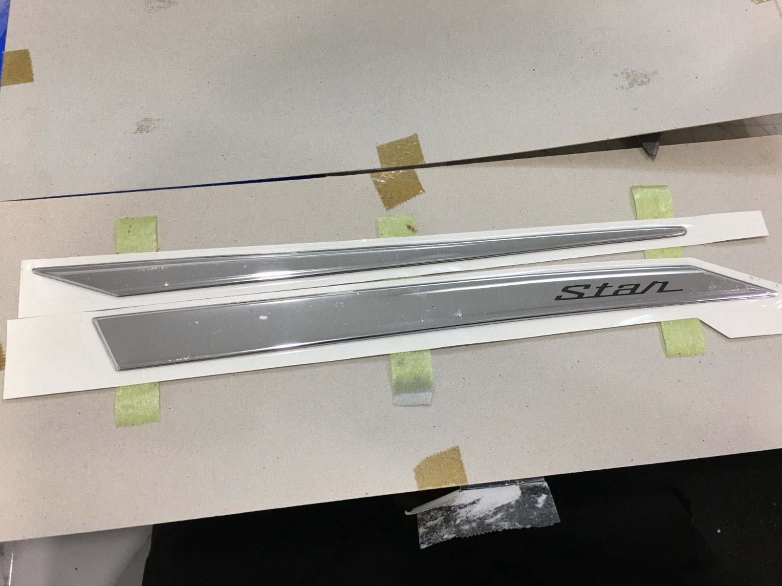 Yamaha Star Genuine Tank Emblem Left Side Yamaha 3D8-2416C-00 S13