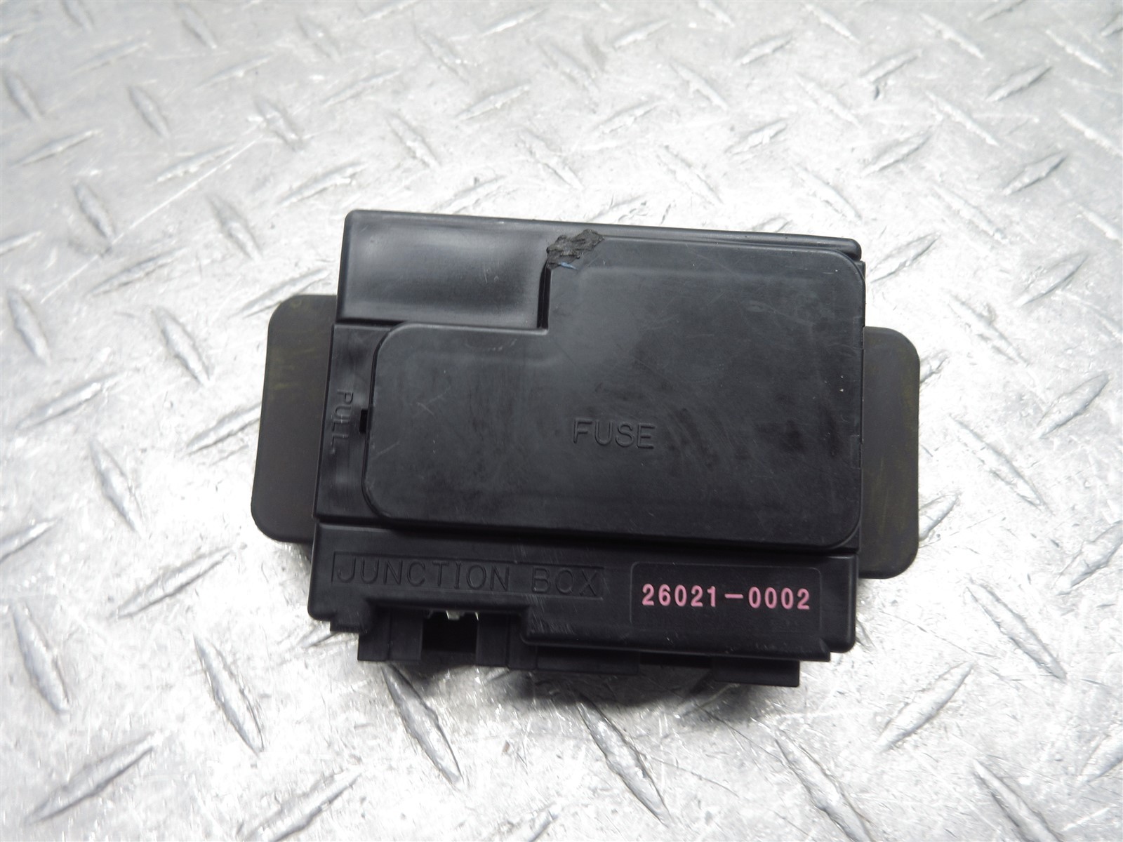 2004 04-05 Suzuki VZ1600 Marauder Fuse Junction Relay Box Fusebox Electrical OEM