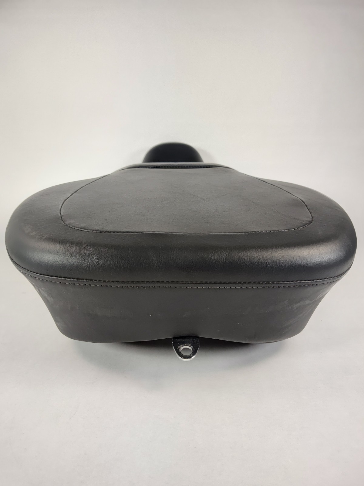 OEM 24688 Genuine Harley-Davidson Touring Stock Motorcycle Seat
