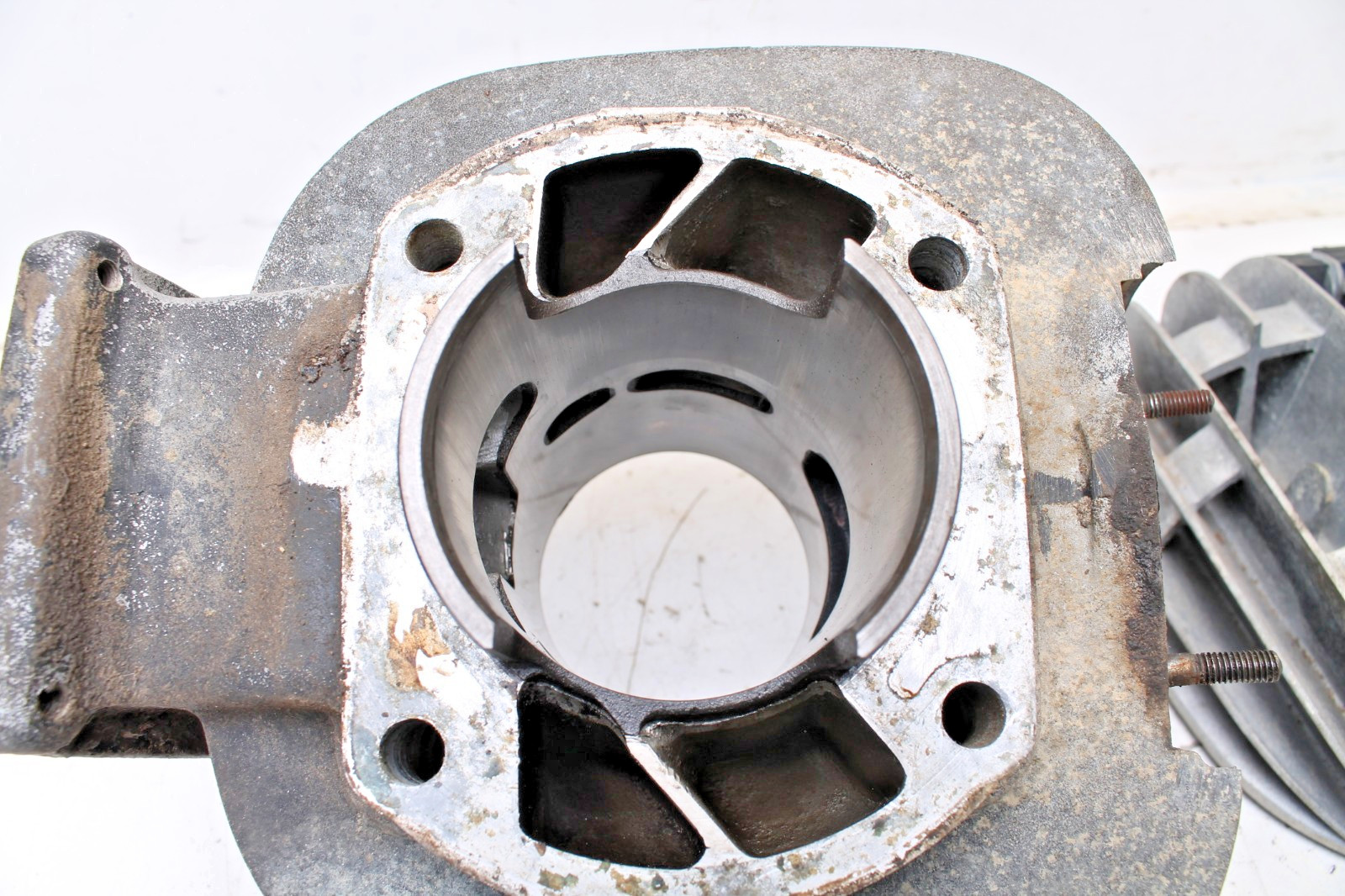 1975 Yamaha DT250 Enduro DT 250 OEM Cylinder Jug with Cyl Head and Piston 70mm