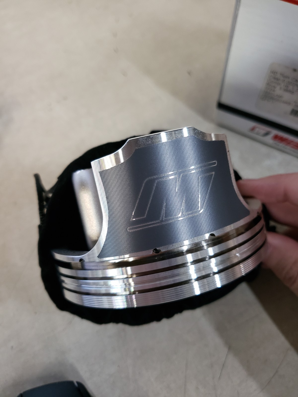 Wiseco 4993P1 Piston Kit (95ci., Domed) – Standard Bore 3.8825in., 10.5:1 Compre
