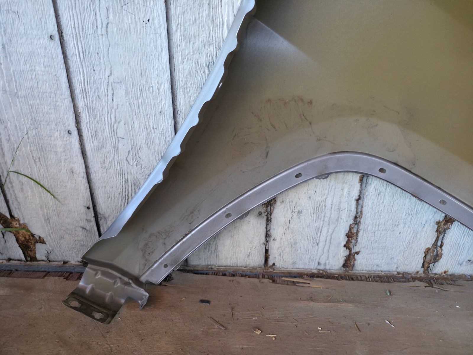 2011 2012 2013 – 2018 2019 2020 2021 JEEP GRAND CHEROKEE LEFT DRIVER SIDE FENDER