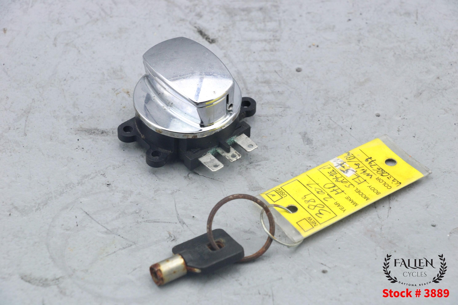 2007 Harley Softail Deluxe Ignition Switch Knob Assembly + KEY 71313-96