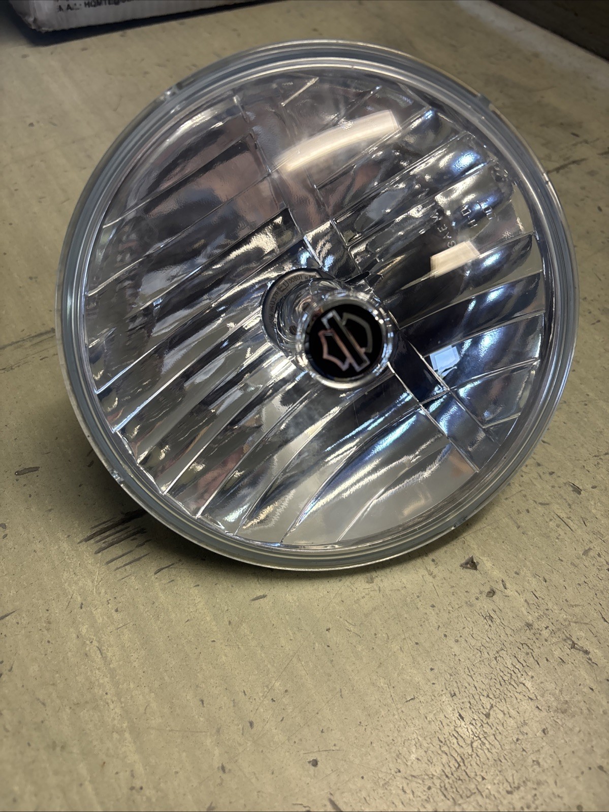 Harley Davidson OEM Touring 7″ Headlight Headlamp HD 68390-05