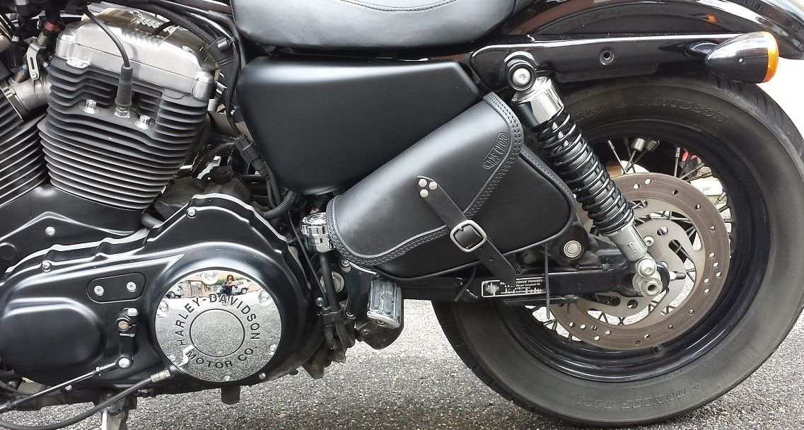 LEATHER SADDLE BAG FOR HARLEY DAVIDSON SPORTSTER IRON, 883, 1200 FORTY EIGHT