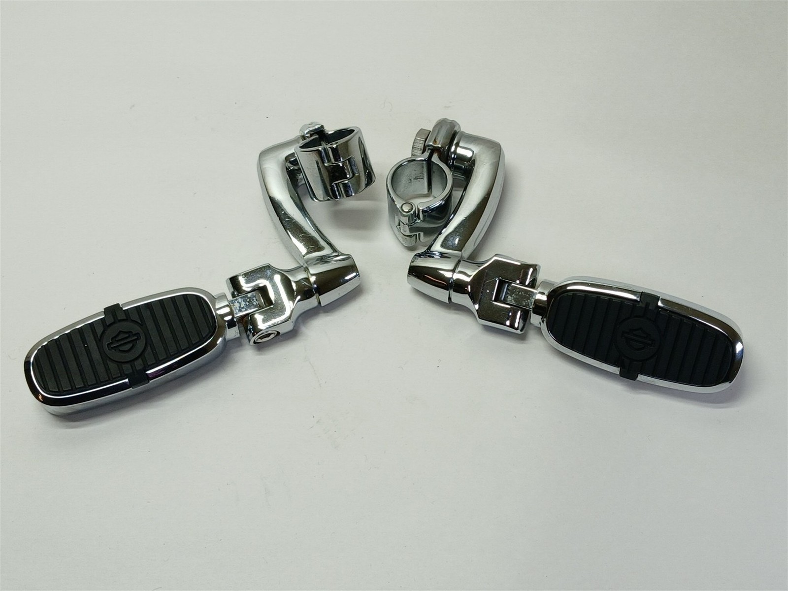 Harley-Davidson Crested Bar & Shield Footpegs w/ 360 Degree Highway Mounts