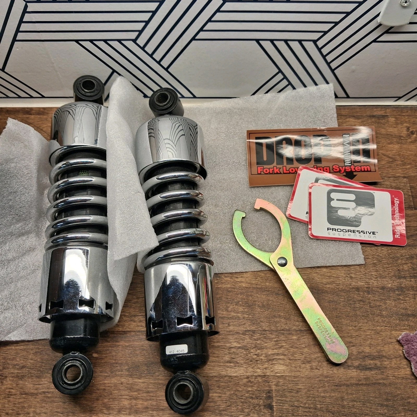 Progressive Suspension Heavy-Duty Shocks 11″ 412-4045C Harley-Davidson