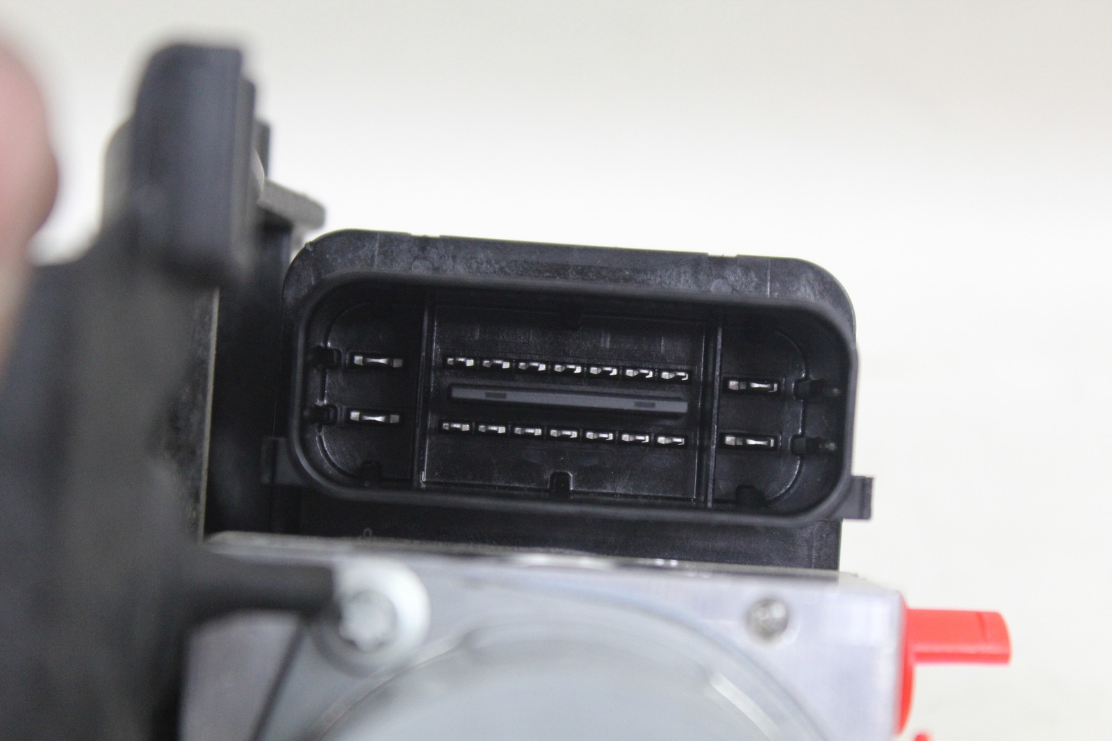 Aprilia Tuono 1100 21-25 OEM ABS Brake Servo Controller 2D000588 NICE!
