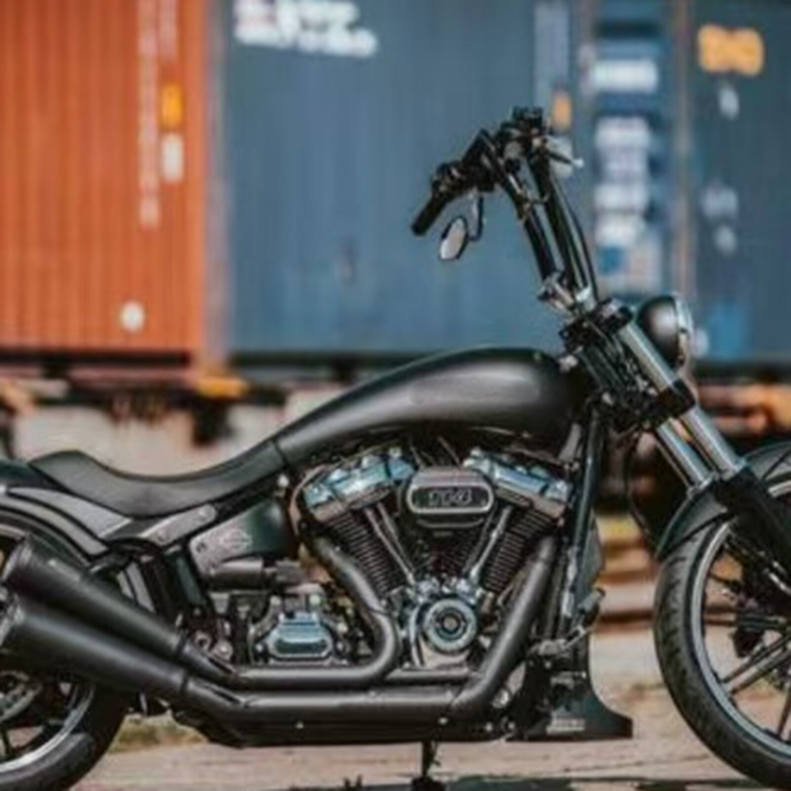 1x Silver Handmade Petrol Gas Fuel Tank For Harley Softail 2018-2022 2019 20 18L