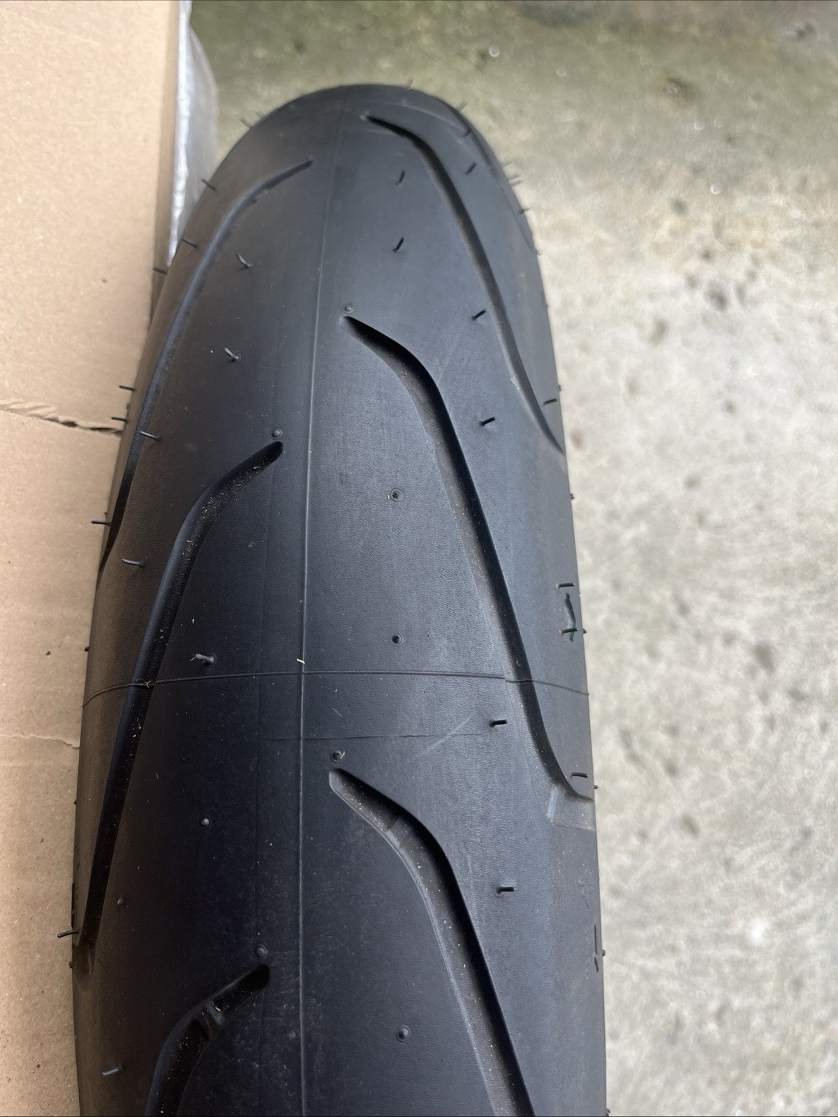 HARLEY DAVIDSON FRONT TURBINE WHEEL 2024 BREAKOUT BLACK & CHROME OEM + Tire!!!