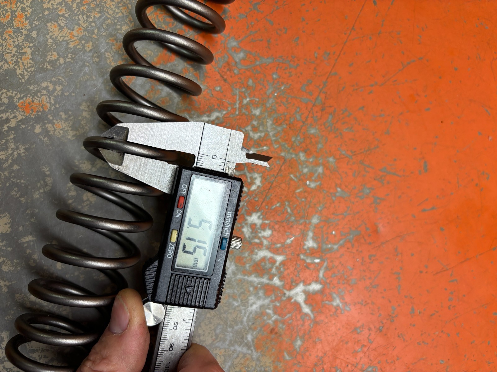 43mm x 495mm Factory Connection .49 fork springs KTM 125-500