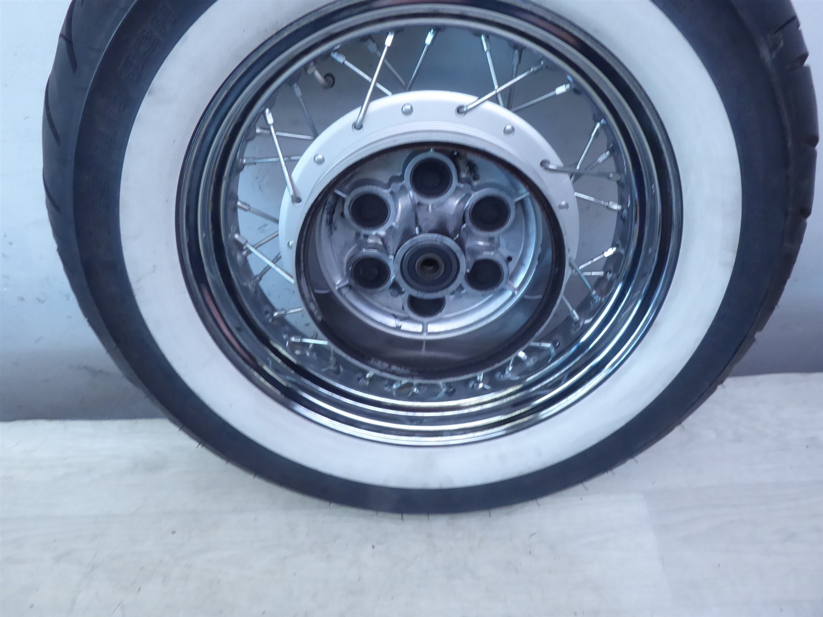 2001 Yamaha XVS650 V Star Y20797) chrome rear wheel rim 15in