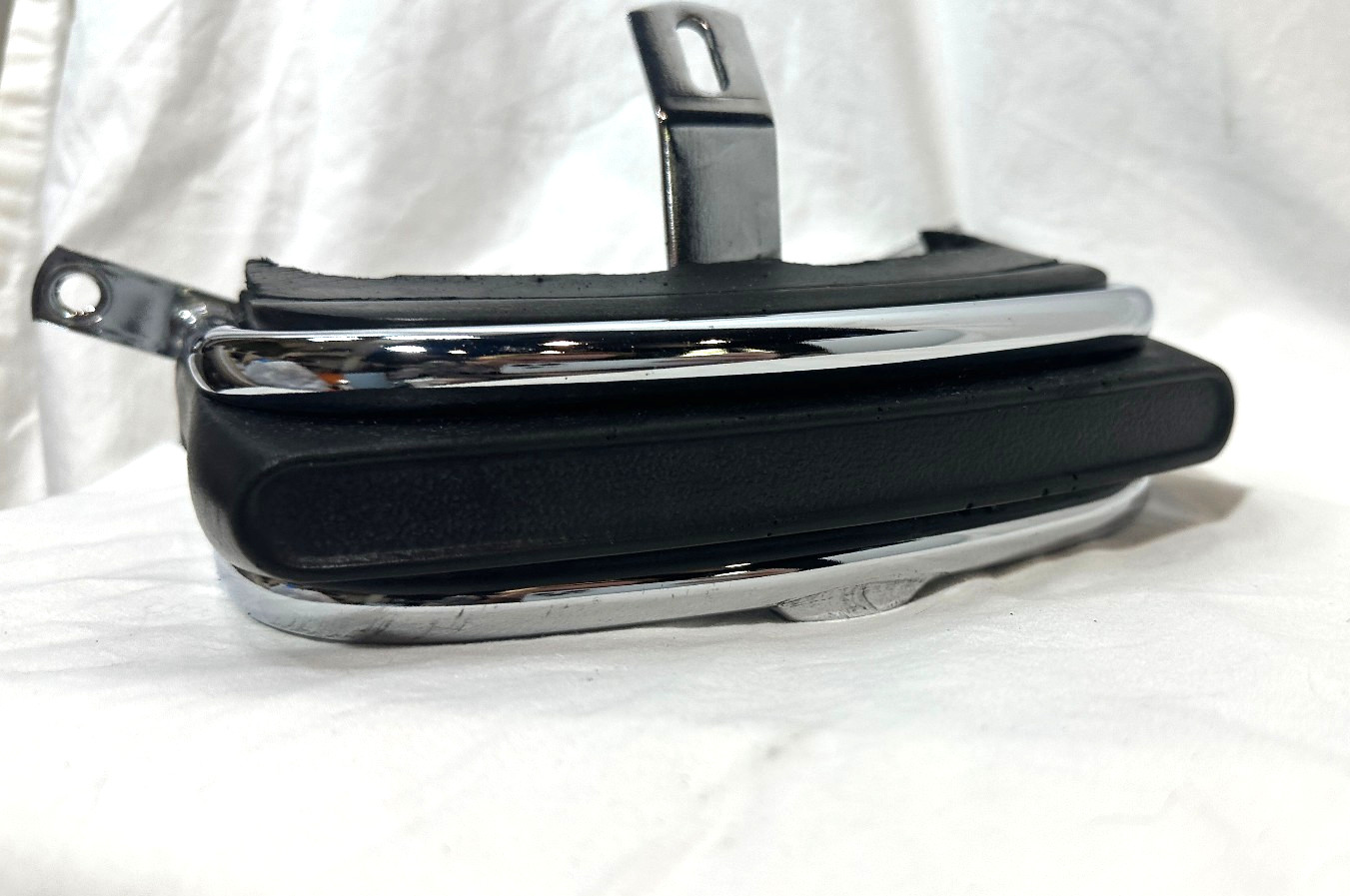 HARLEY-DAVIDSON OEM FRONT FENDER BUMPER GUARD – 91085-83D – TOURING ROAD KING
