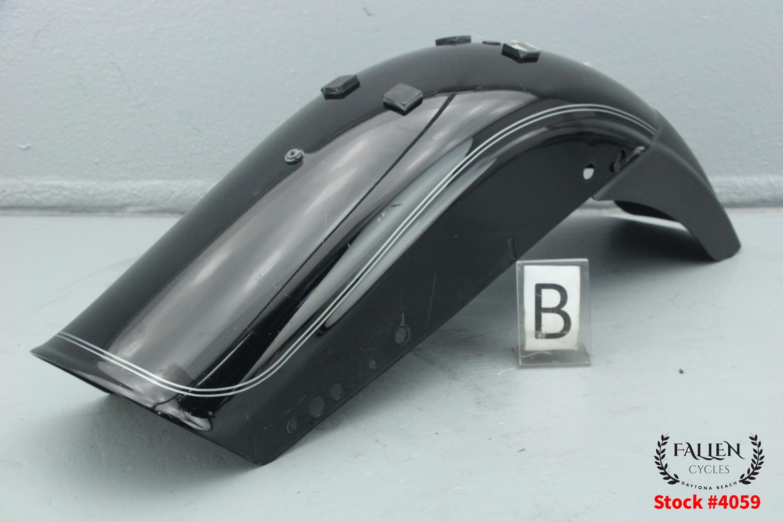 2006 Harley Dyna Wide Glide Back Rear Fender VIVID BLACK SILVER STRIPE #4059