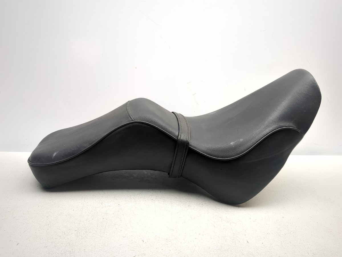 01-06 Harley Softail Standard FXSTI Full One Piece Driver Passenger Seat