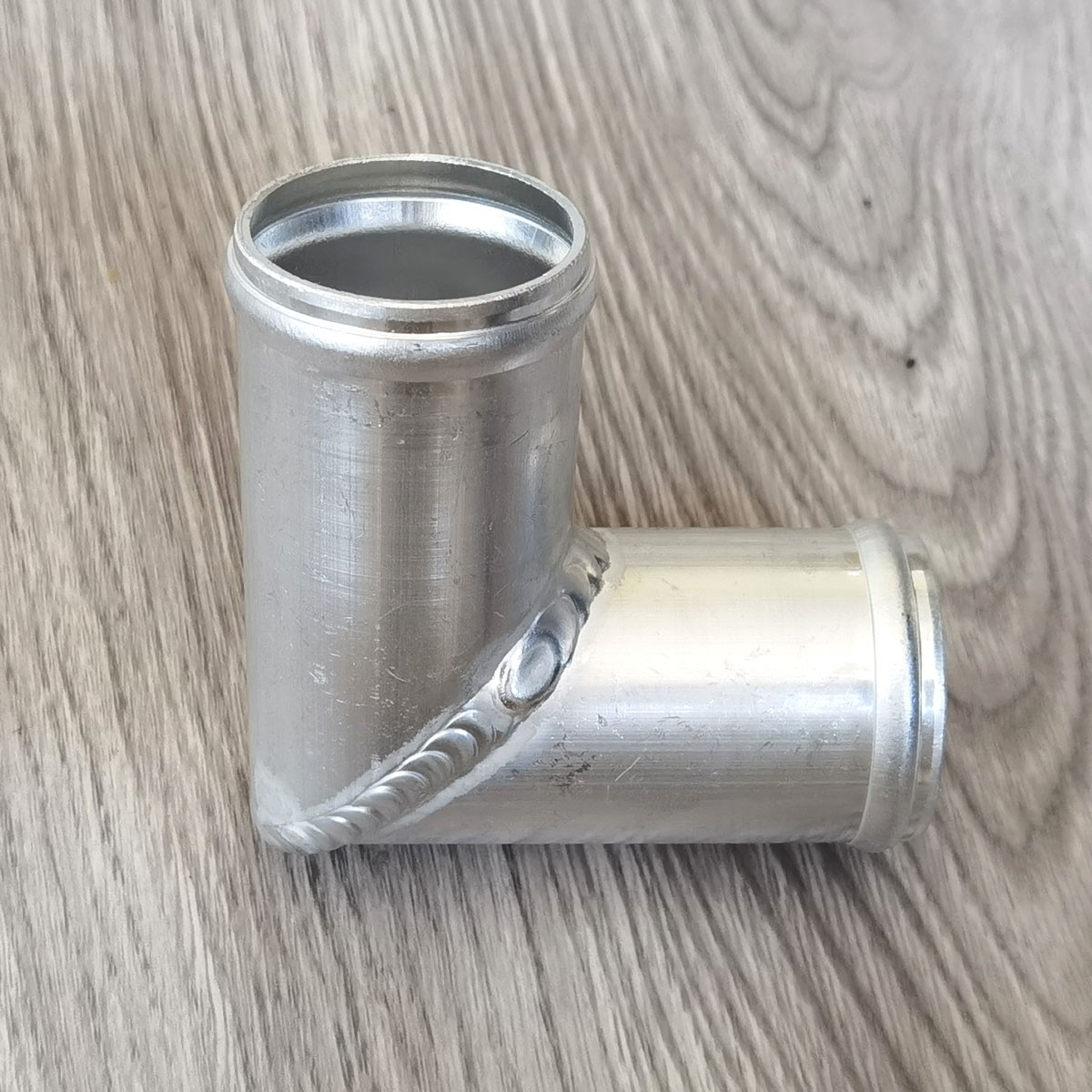 Universal 90° 38mm 1-1/2″ ID Inlet/Outlet Aluminum Radiator Coolant Hose Connect
