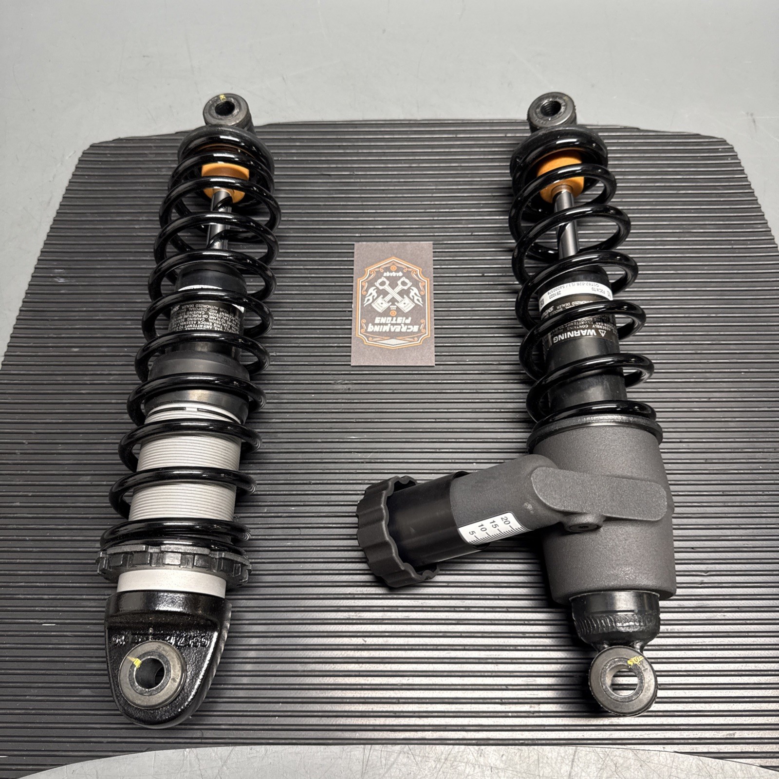 HARLEY DAVIDSON 25 ROAD GLIDE FLHX FLTRX 13 IN SHOCKS 54000377 54000376