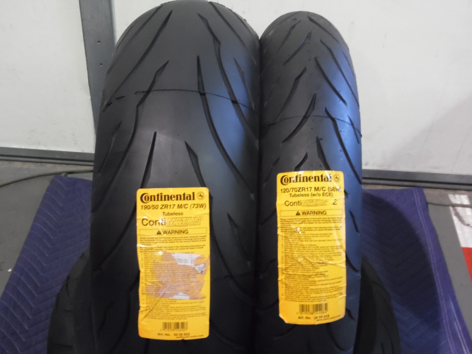 YAMAHA YZF-R1 CONTINENTAL CONTI MOTION TWO TIRE SET 120/70-17 190/50-17
