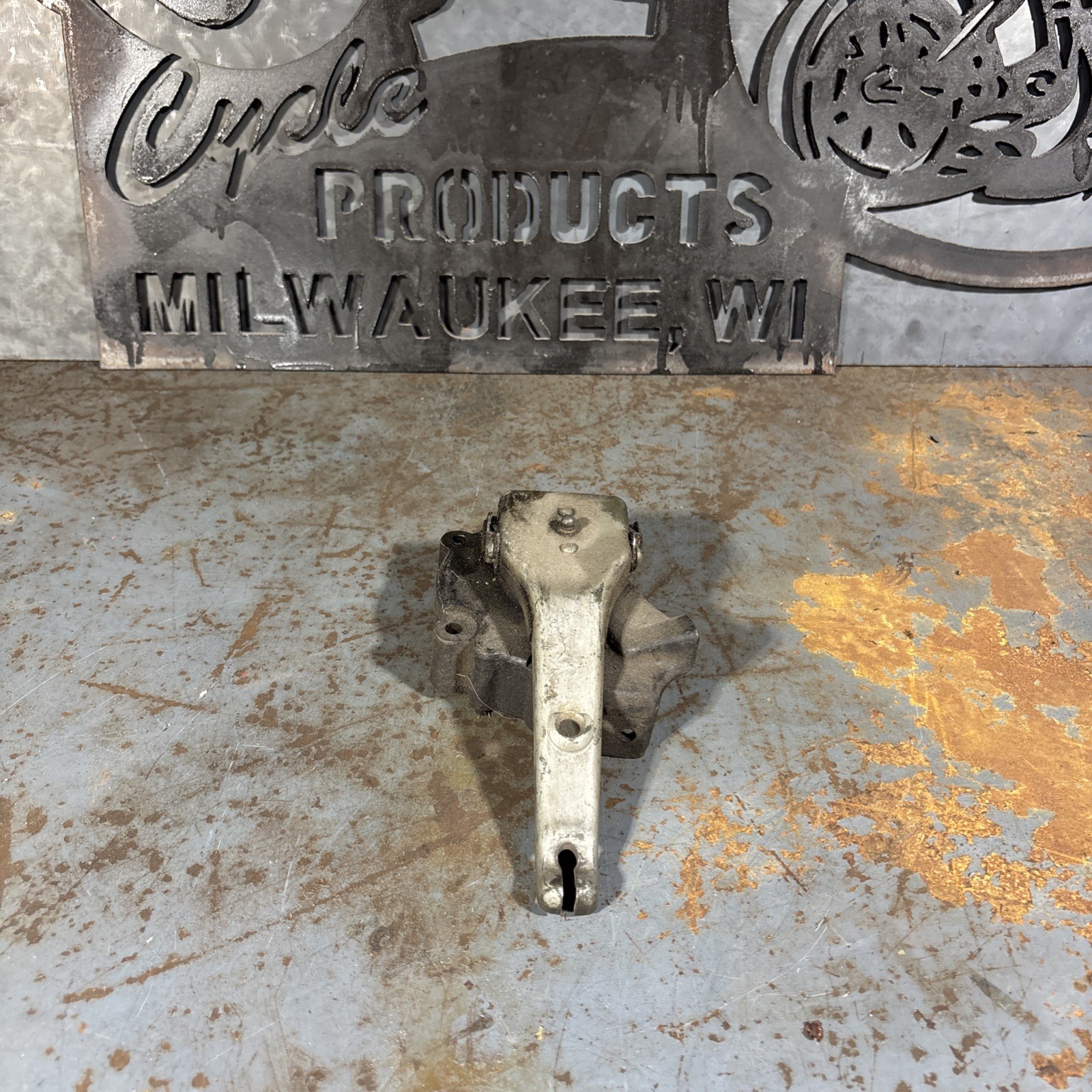 HARLEY 45 WL FLATHEAD SPROCKET KICKER COVER FITS 41 AND UP 34873-41 (50)